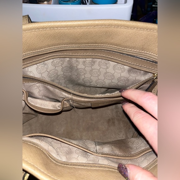 Michael Kors Purse - Picture 8 of 11